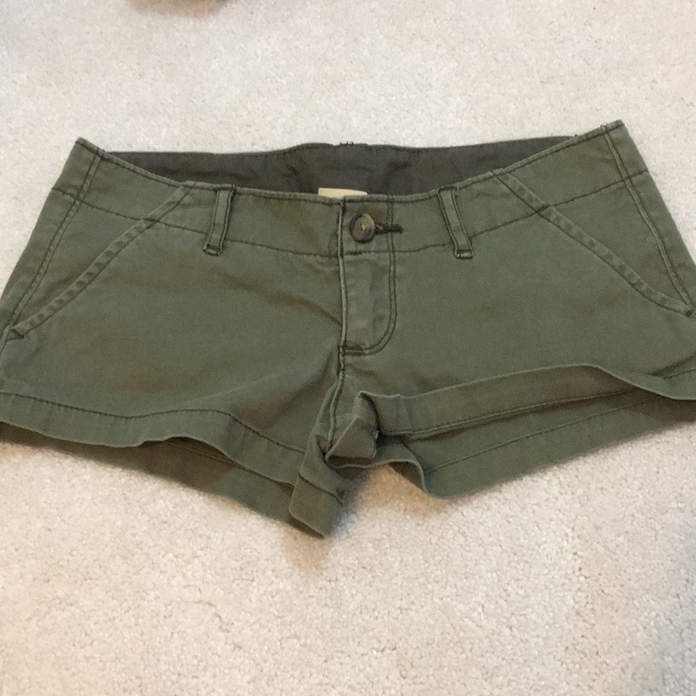 Hollister Green Low Rise Shorts